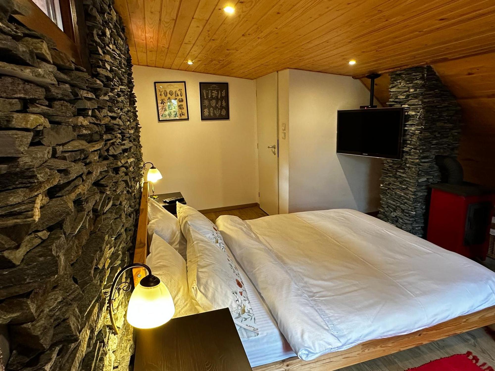 Mountain Chalet - Cabana La Muntele Baisorii Muntele Cacovei  Exterior foto